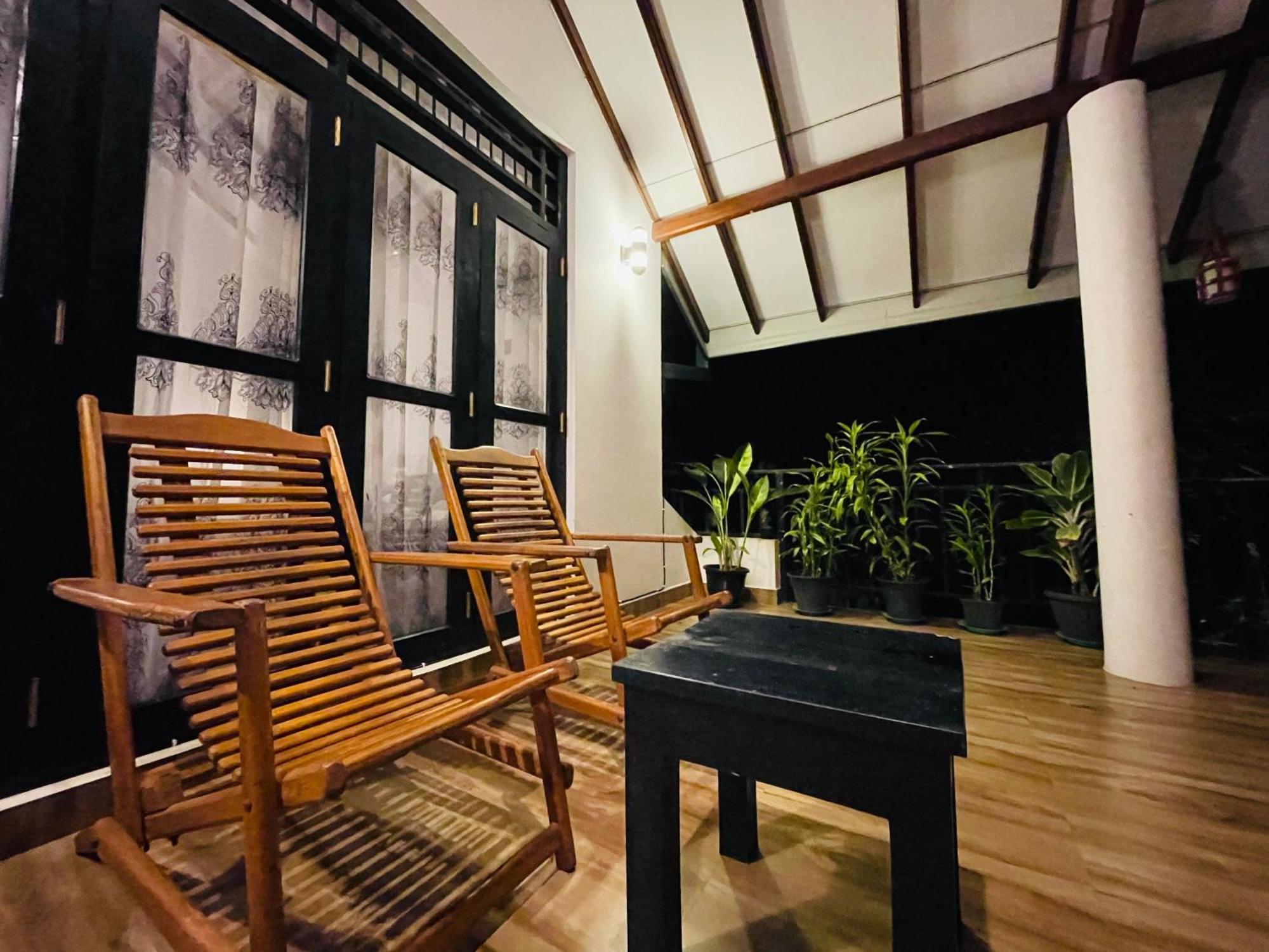 Yala Safari River View Hotel Тисамахарама Екстериор снимка