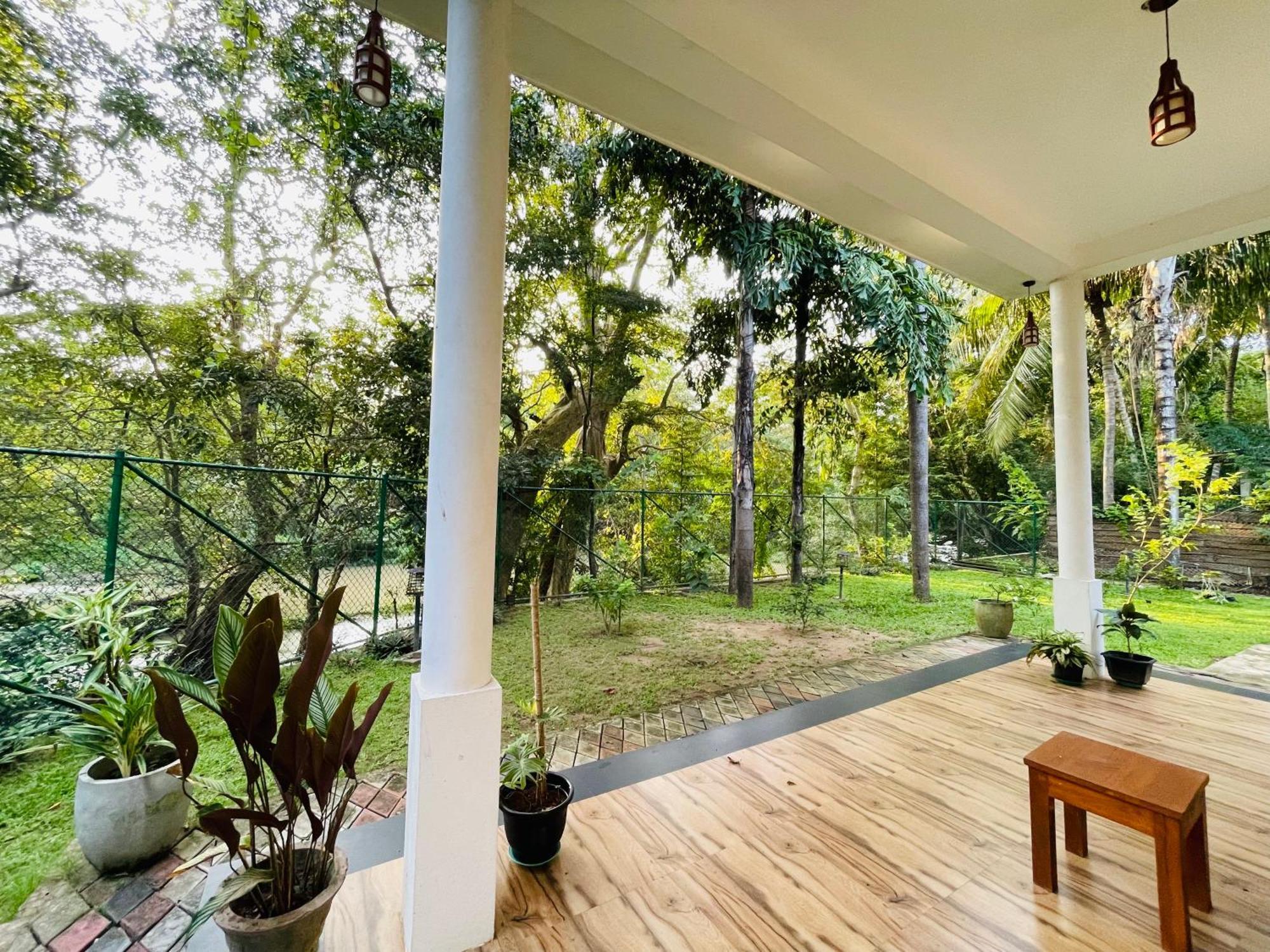 Yala Safari River View Hotel Тисамахарама Екстериор снимка